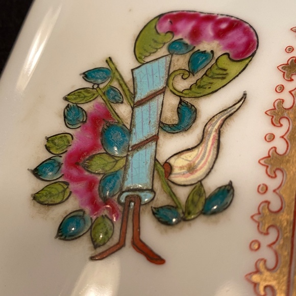 Antique Chinese Octagonal Porcelain Plate, from the Qing Dynasty 1644-1911 - Picture 5 of 15